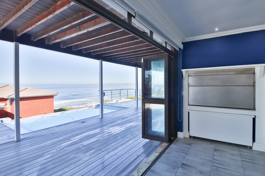 8 Bedroom Property for Sale in Reebok Western Cape